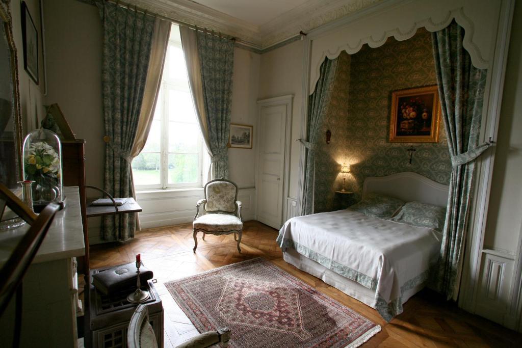 Sens-Beaujeu Chateau De Beaujeu الغرفة الصورة