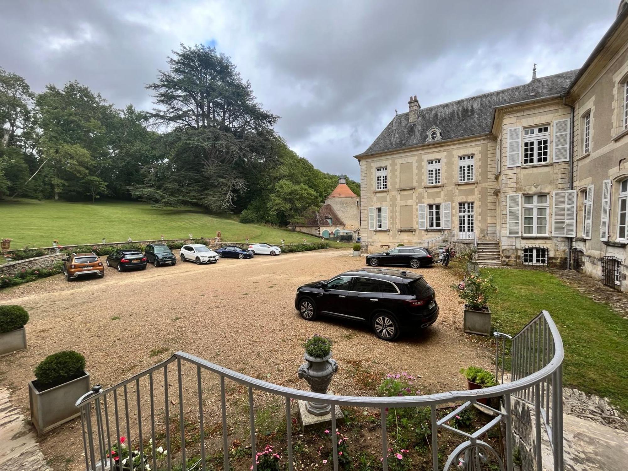 Sens-Beaujeu Chateau De Beaujeu المظهر الخارجي الصورة