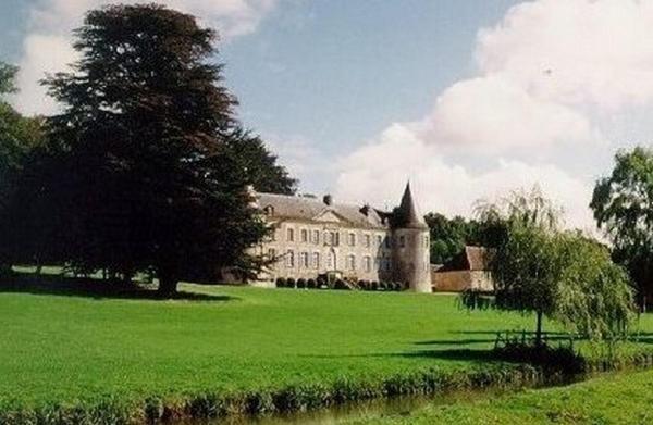Sens-Beaujeu Chateau De Beaujeu المظهر الخارجي الصورة